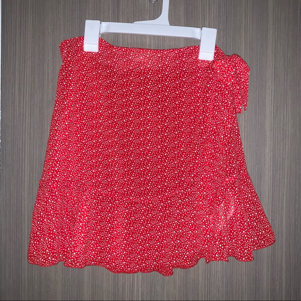 Forever 21 wrap skirt size L NWT